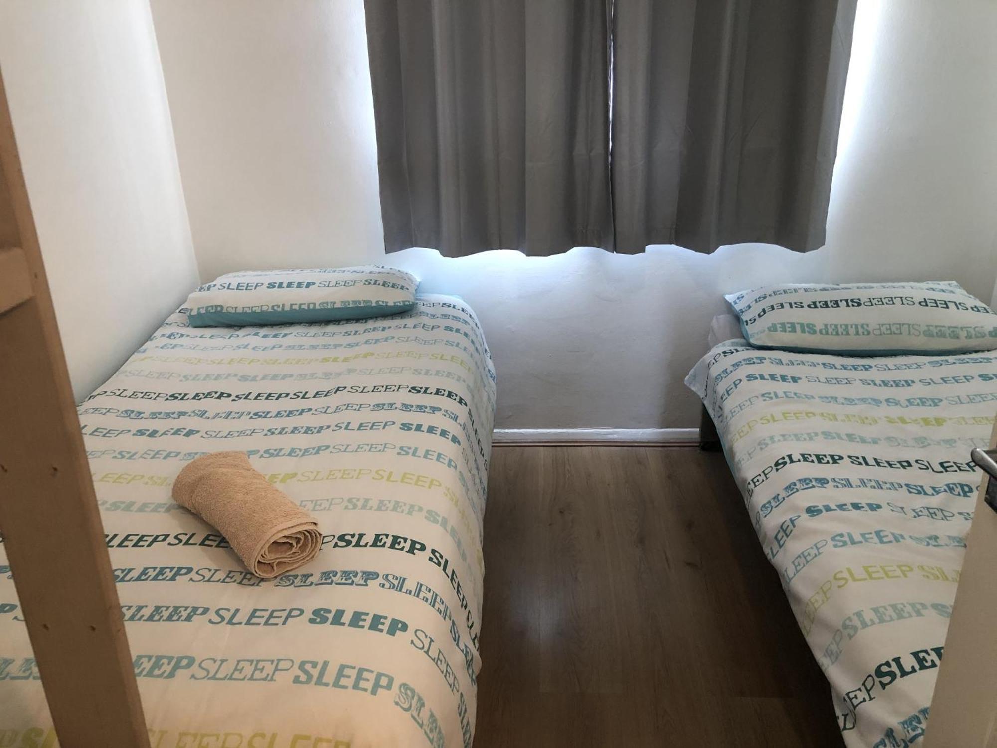 アップルハウス ゲストハウス ヒースロー空港 部屋 写真